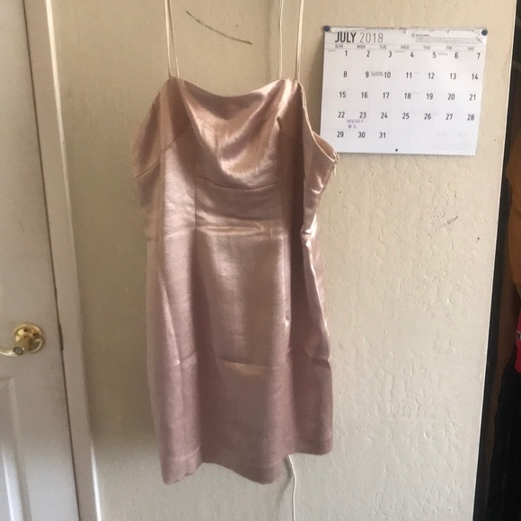 Tight dress - Picture 1 of 3